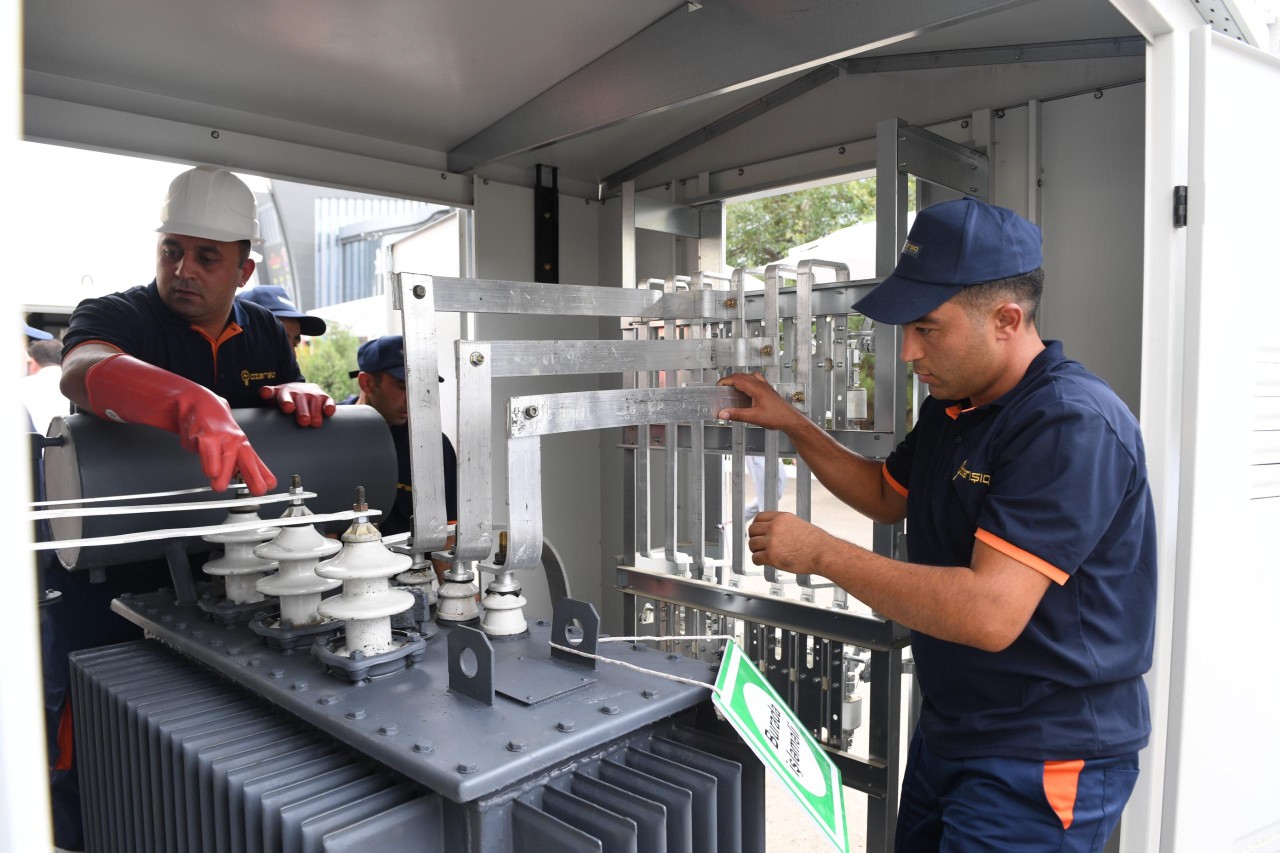 “Azərişığ”ın təşkil etdiyi Peşə Ustalığı Yarışlarının Gəncədə növbəti regional turu keçirilib - FOTOLAR